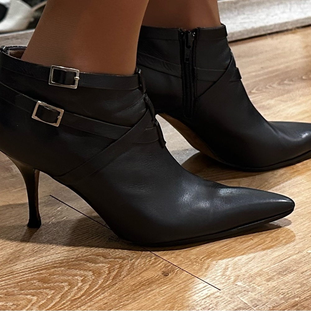 Elegant Black Ankle Boots
